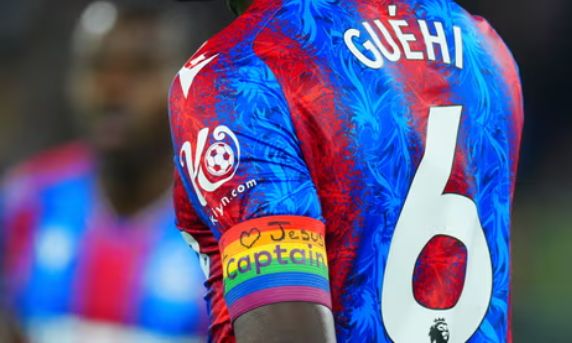 Crystal Palace player Marc Guehi is in hot water after he wrote the words “I love Jesus” on a homosexuality shirt. 