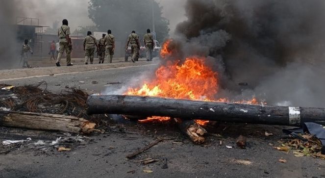 Mozambique: Protests lead to prisoner escape. 